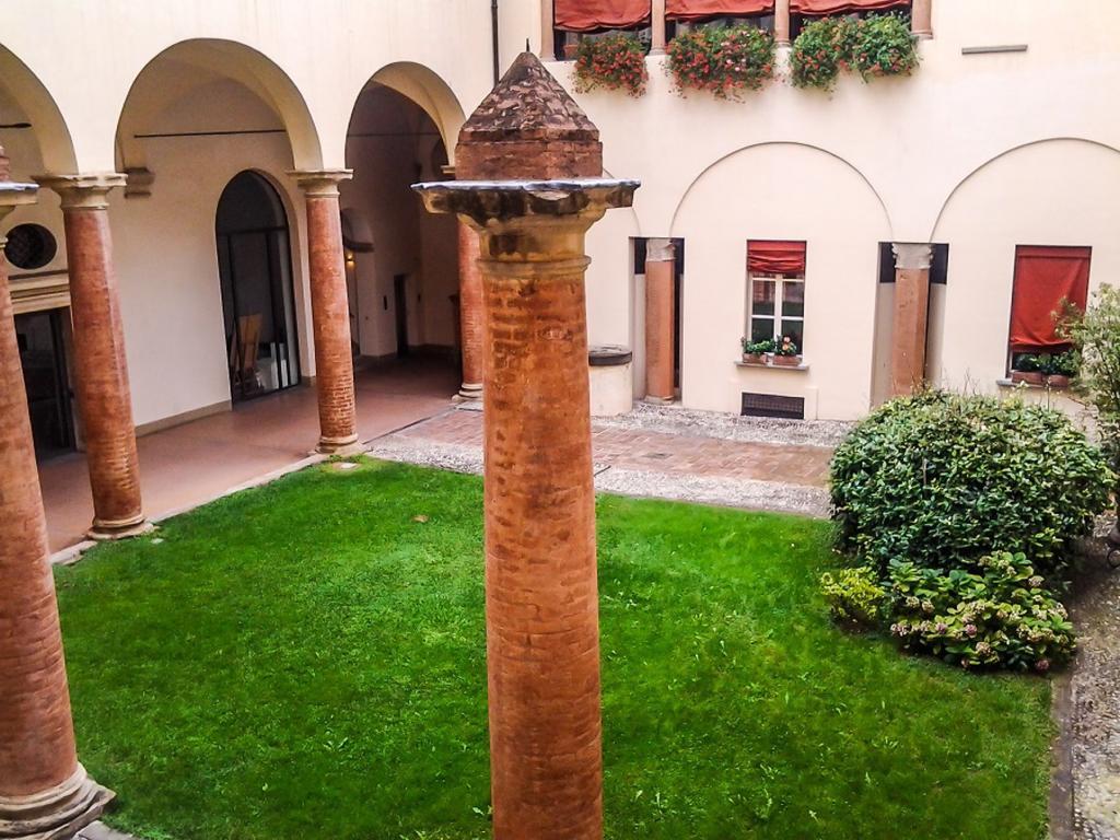 Tl Palazzo Fantuzzi Apartment Bologna Exterior photo