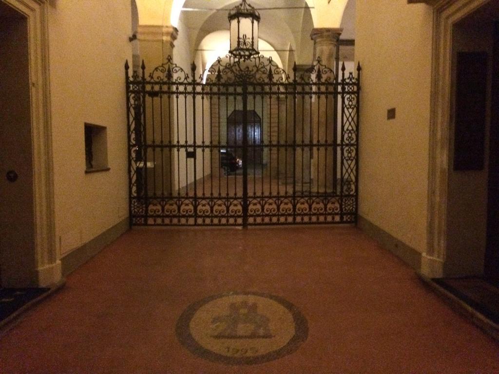 Tl Palazzo Fantuzzi Apartment Bologna Exterior photo